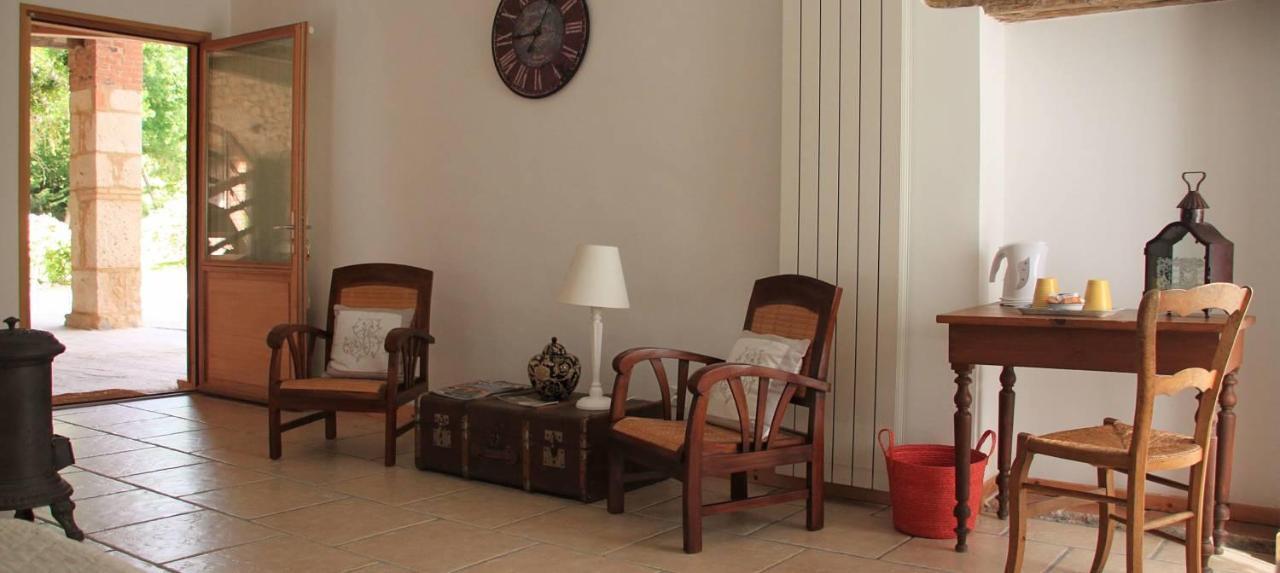 Chambres D'Hotes Le Val De La Garenne Senouillac Exteriér fotografie