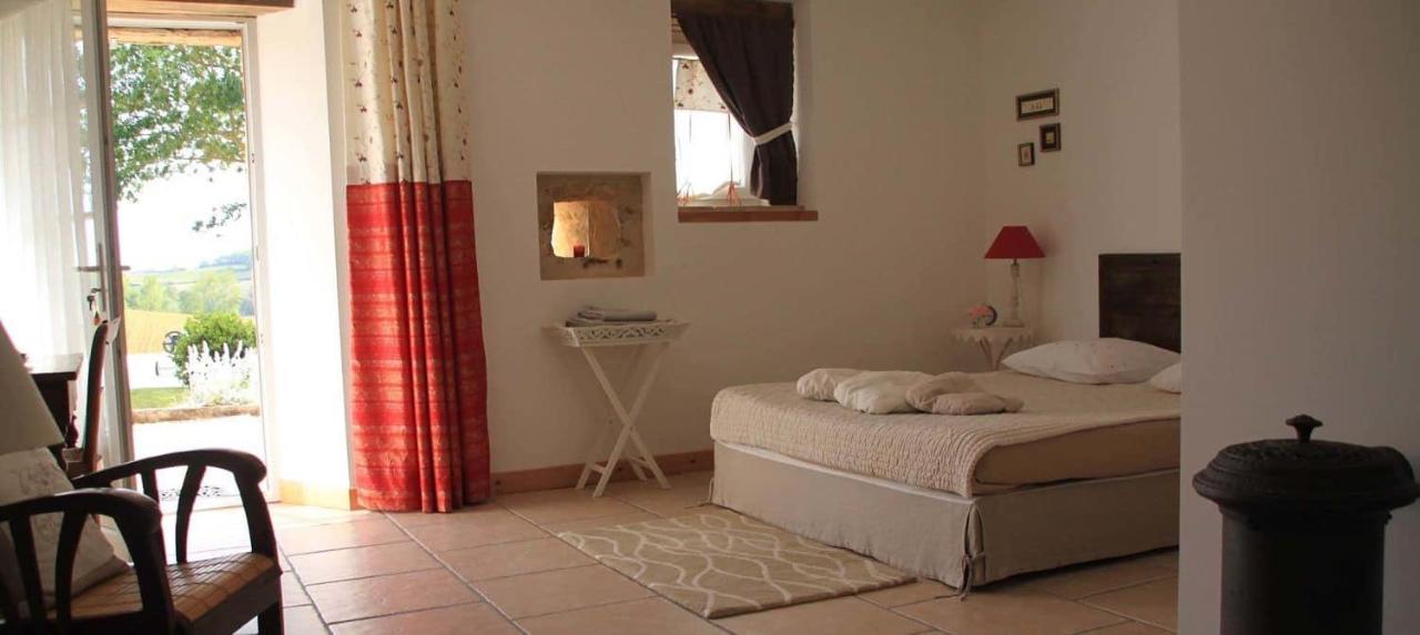 Chambres D'Hotes Le Val De La Garenne Senouillac Exteriér fotografie